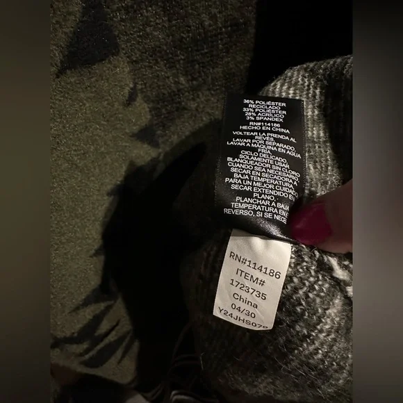 Frye Black and Olive Aztec Patterned Cardigan Size XL - Picture 7 of 7